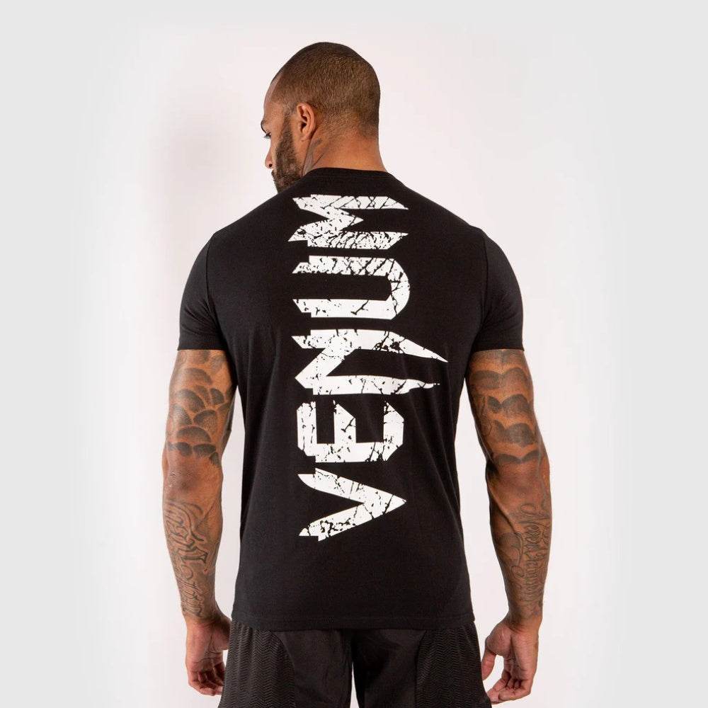GIANT T-SHIRT