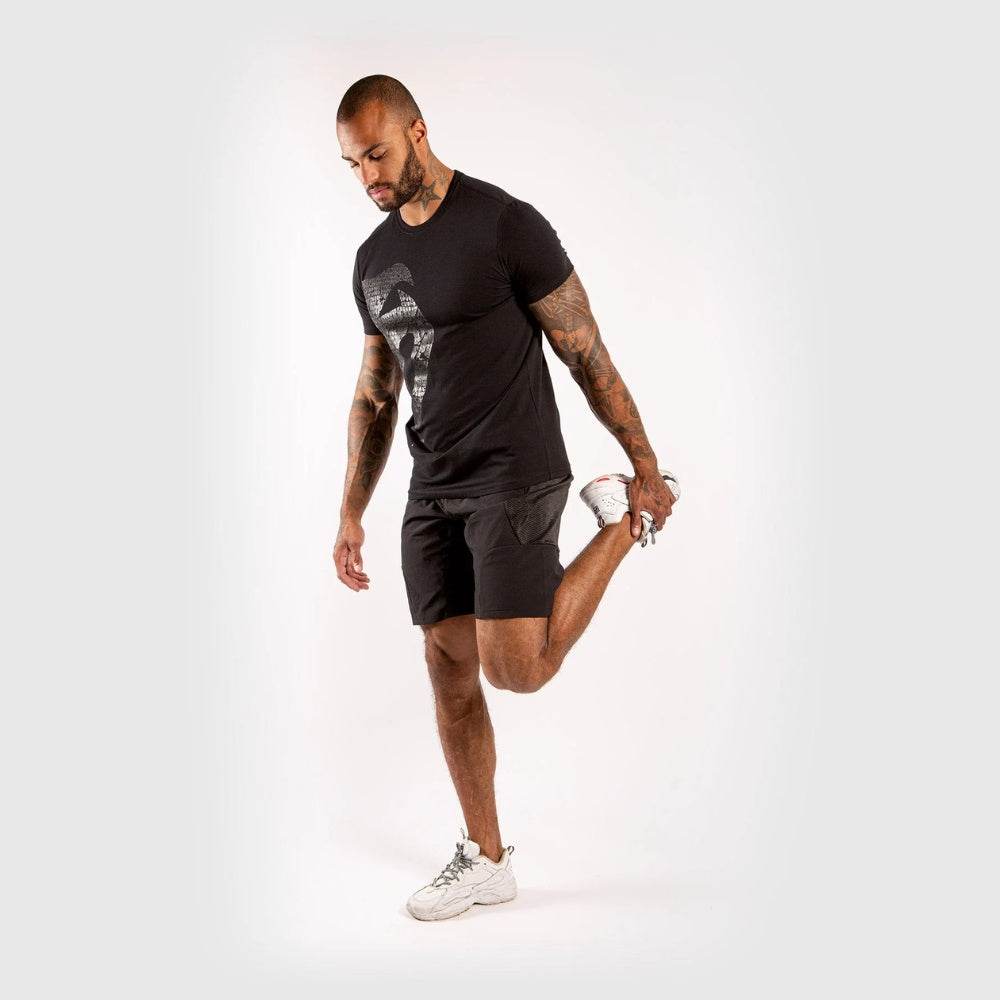 GIANT T-SHIRT