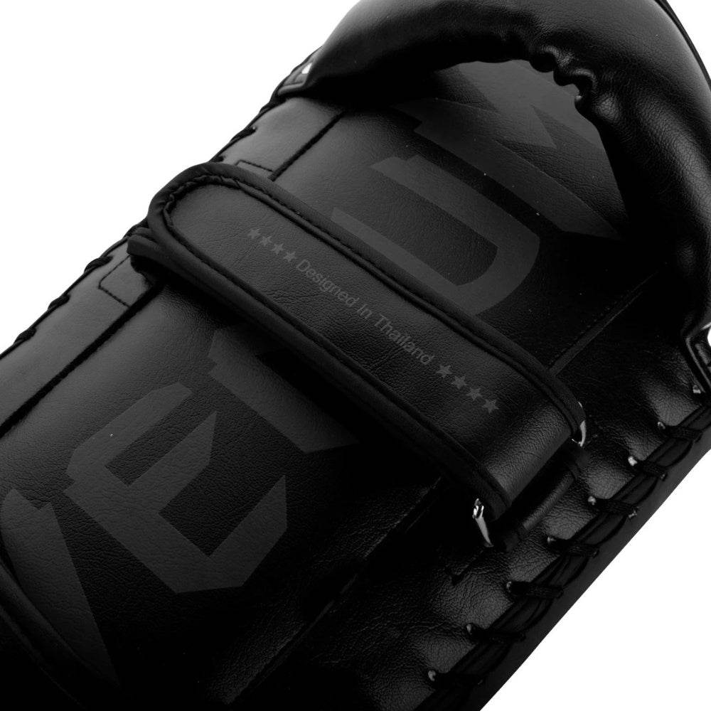 GIANT KICK PADS