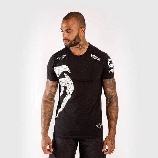GIANT T-SHIRT